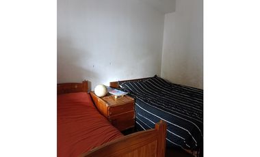 SE VENDE  inmueble ubicado en  Barrio LOS PINOS