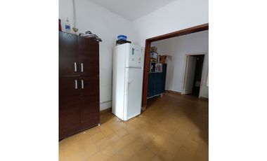 SE VENDE  inmueble ubicado en  Barrio LOS PINOS