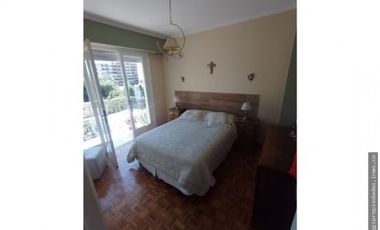 Depto 3 amb + dependencia - Todo el frente con balcón