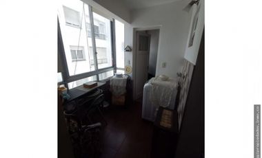 Depto 3 amb + dependencia - Todo el frente con balcón