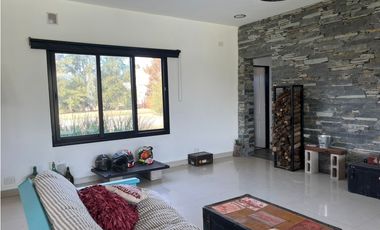 CASA EN VENTA - CLUB DE CAMPO SAN ROQUE Comarcas de Luján
