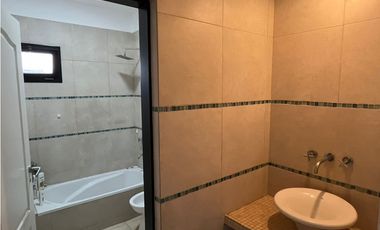 CASA EN VENTA - CLUB DE CAMPO SAN ROQUE Comarcas de Luján