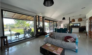 CASA EN VENTA - CLUB DE CAMPO SAN ROQUE Comarcas de Luján