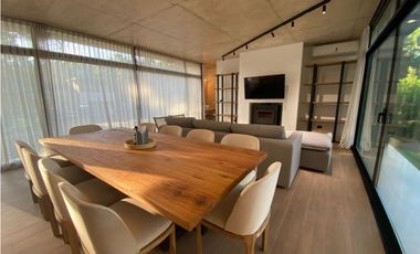 CASA EN VENTA A ESTRENAR  MINIMALISTA EN BARRIO PIONEROS