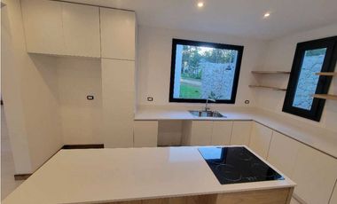 VENTA DE CASA A ESTRENAR - ISLA DEL GOLF PINAMAR