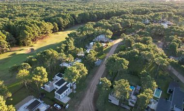 VENTA DE CASA A ESTRENAR - ISLA DEL GOLF PINAMAR