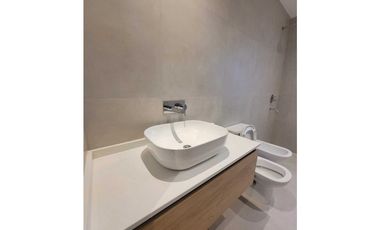 VENTA DE CASA A ESTRENAR - ISLA DEL GOLF PINAMAR