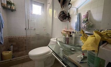 Casa en Arriendo en cercano a centros deportivos, universidades, colegios y clinicas.