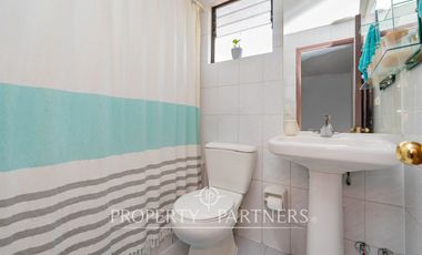 Venta de Casa con excelente ubicación y conexión a pasos de rojas magallanes.