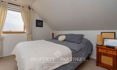 Venta de Casa con excelente ubicación y conexión a pasos de rojas magallanes.