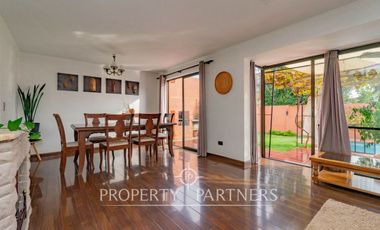 Venta de Casa con excelente ubicación y conexión a pasos de rojas magallanes.