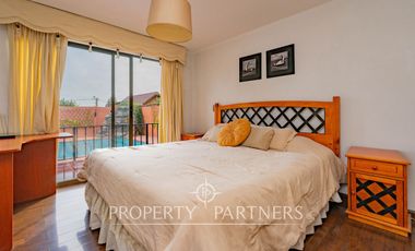 Venta de Casa con excelente ubicación y conexión a pasos de rojas magallanes.