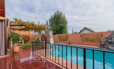 Venta de Casa con excelente ubicación y conexión a pasos de rojas magallanes.