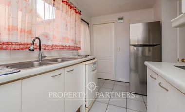 Venta de Casa con excelente ubicación y conexión a pasos de rojas magallanes.