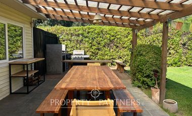 Casa en Santo Domingo, excelente ubicación