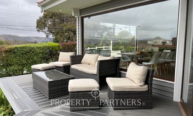 Casa en sector tradicional con vista al mar