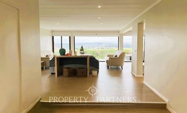 Casa en sector tradicional con vista al mar