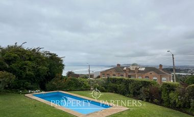 Casa en sector tradicional con vista al mar