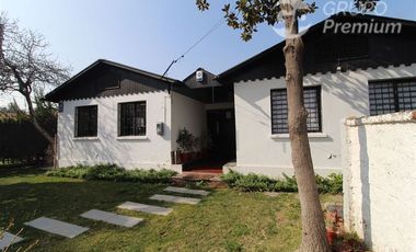 Sitio en Arriendo en ARRIENDO CASA COMERCIAL PADRE HURTADO/ LOS DOMINICOS