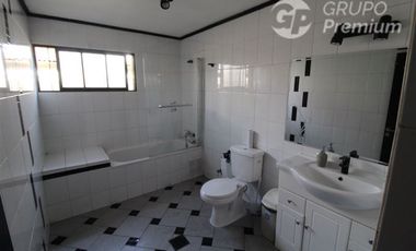 Sitio en Arriendo en ARRIENDO CASA COMERCIAL PADRE HURTADO/ LOS DOMINICOS