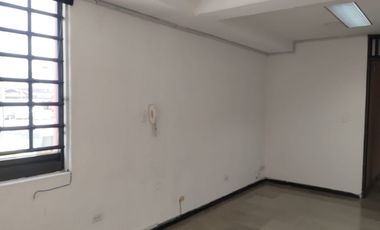 RENTA OFICINA, ZONA 31 PONIENTE, EL VERGEL!!