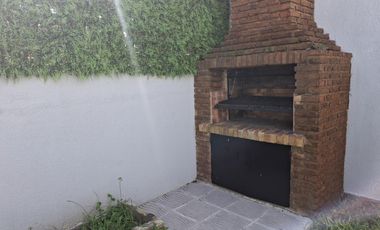 Casa de 6 ambientes en alquiler La Lucila