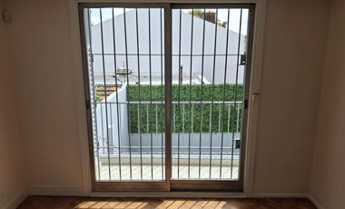 Casa de 6 ambientes en alquiler La Lucila