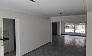 Casa de 6 ambientes en alquiler La Lucila
