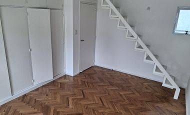 Casa de 6 ambientes en alquiler La Lucila