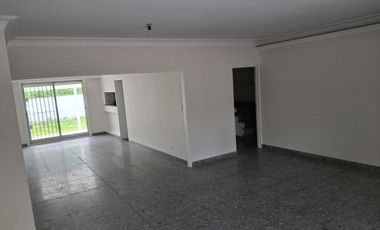 Casa de 6 ambientes en alquiler La Lucila