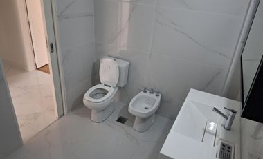 Casa de 6 ambientes en alquiler La Lucila