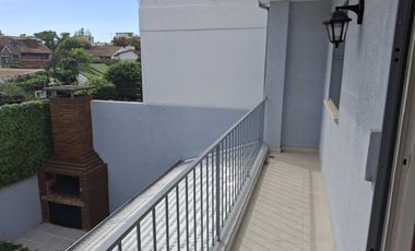 Casa de 6 ambientes en alquiler La Lucila