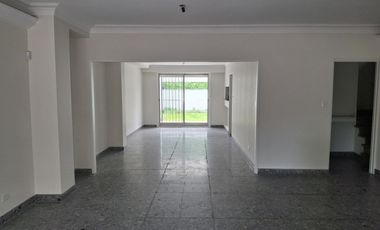 Casa de 6 ambientes en alquiler La Lucila