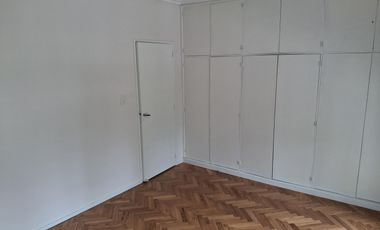 Casa de 6 ambientes en alquiler La Lucila