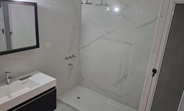 Casa de 6 ambientes en alquiler La Lucila
