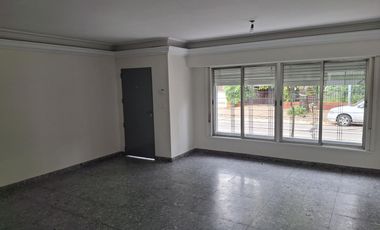 Casa de 6 ambientes en alquiler La Lucila