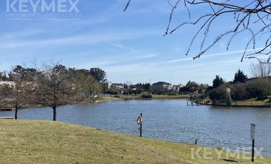 Alquiler de casa con salida al Río y amarra propia