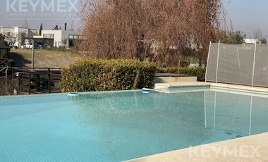 Alquiler de casa con salida al Río y amarra propia