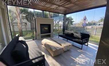 Alquiler de casa con salida al Río y amarra propia