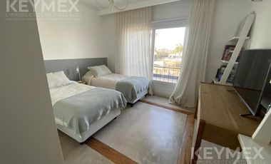 Alquiler de casa con salida al Río y amarra propia