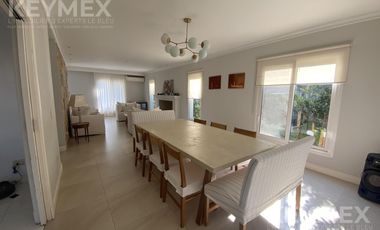 Alquiler de casa con salida al Río y amarra propia