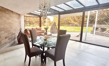 Renta de casa con hermosa vista en Hacienda de Valle Escondido