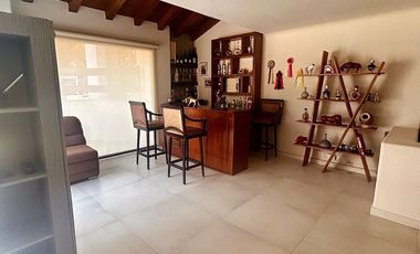 Renta de casa con hermosa vista en Hacienda de Valle Escondido
