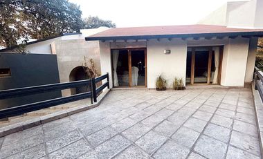 Renta de casa con hermosa vista en Hacienda de Valle Escondido