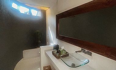 Renta de casa con hermosa vista en Hacienda de Valle Escondido