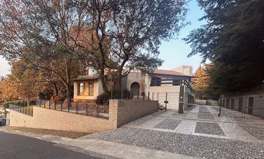 Renta de casa con hermosa vista en Hacienda de Valle Escondido