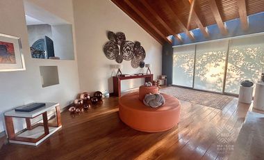 Renta de casa con hermosa vista en Hacienda de Valle Escondido