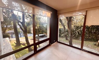 Renta de casa con hermosa vista en Hacienda de Valle Escondido