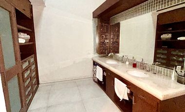 Renta de casa con hermosa vista en Hacienda de Valle Escondido