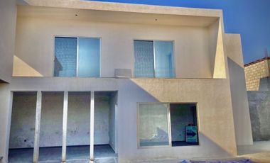 CASA SOLA EN VENTA AHUATEPEC